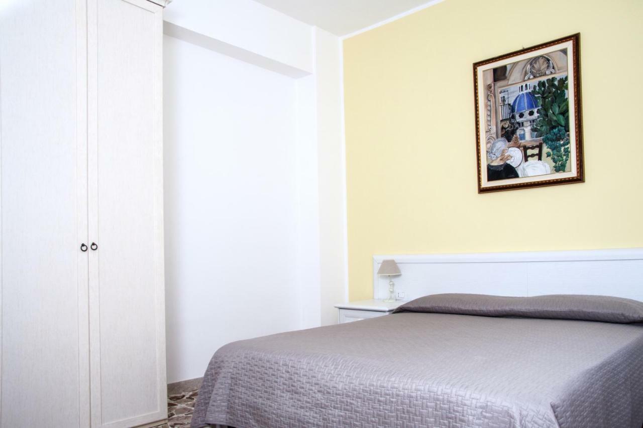 רגוזה Bframe Cornice Barocca מראה חיצוני תמונה